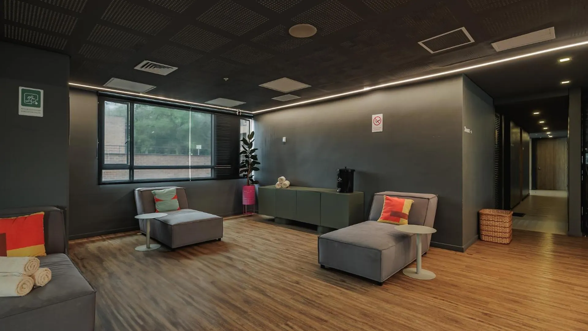 Versus Hotel 메딜린