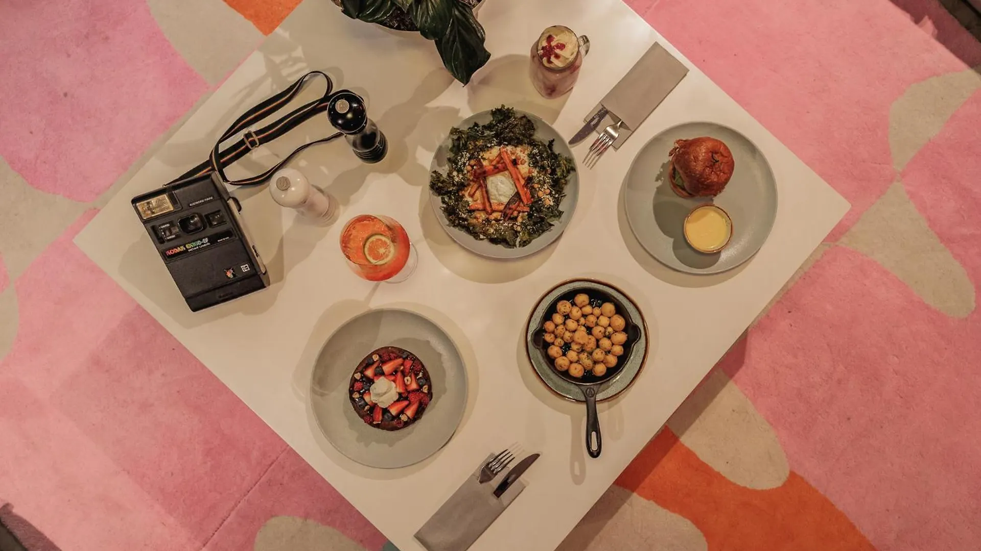 Versus Hotel 메딜린 5*,
