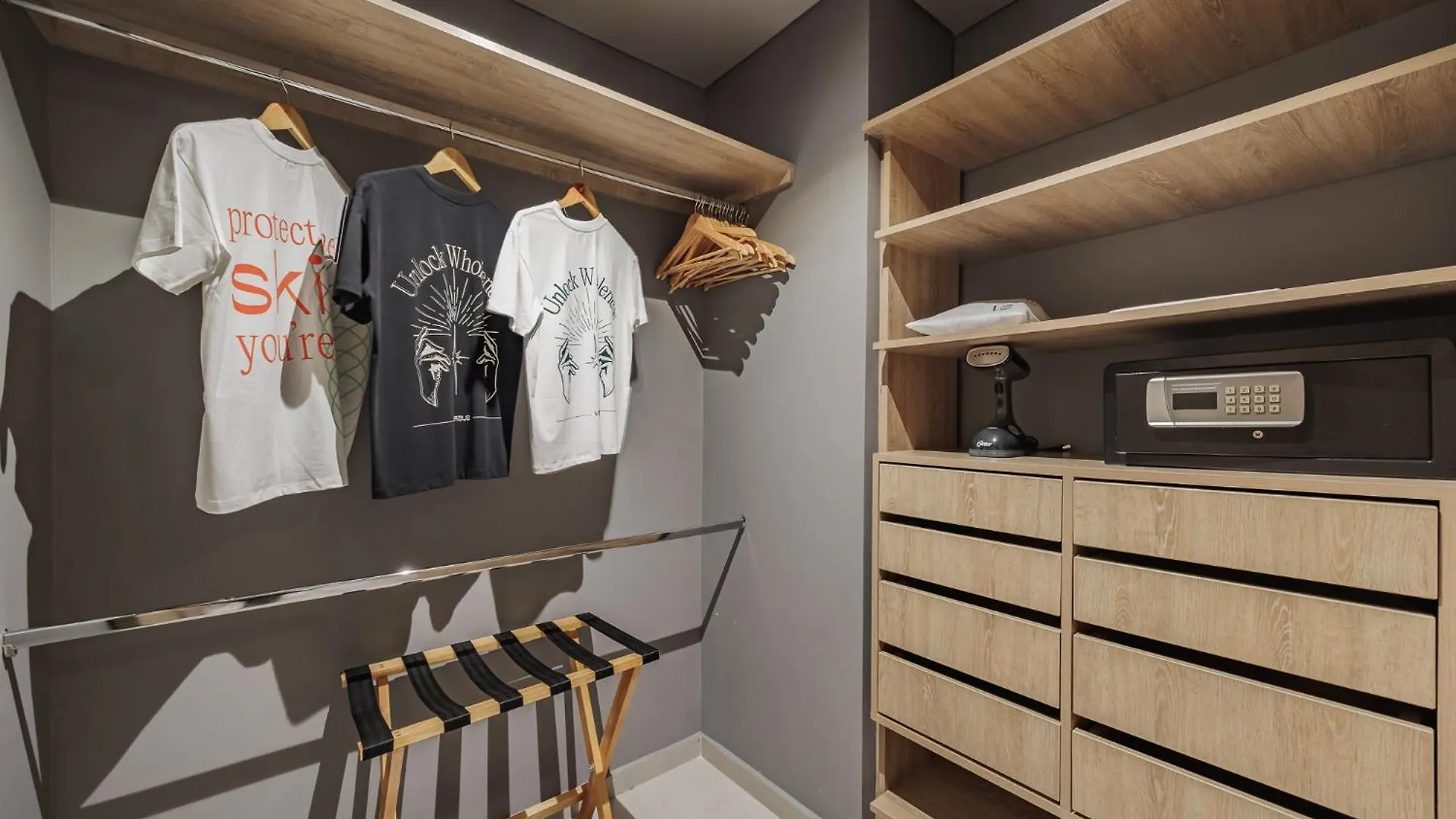 Versus Hotel 메딜린